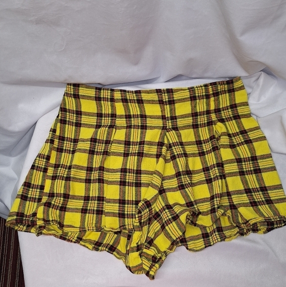 Wild fable plaid two piece plaid short set top is a medium bottoms are a large - Picture 3 of 10